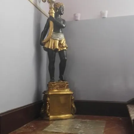Antico Palazzo فندق مبيت وإفطار