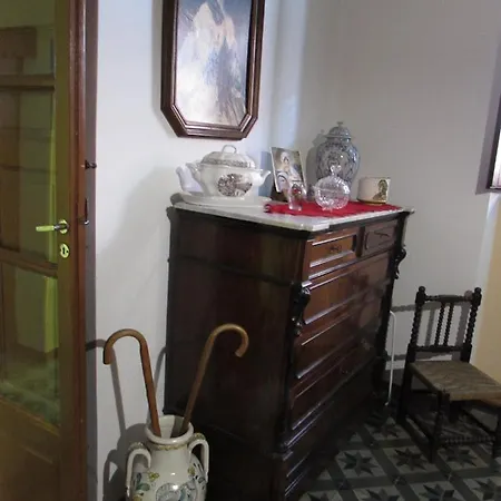 Antico Palazzo فندق مبيت وإفطار جيارديني ناكسوس