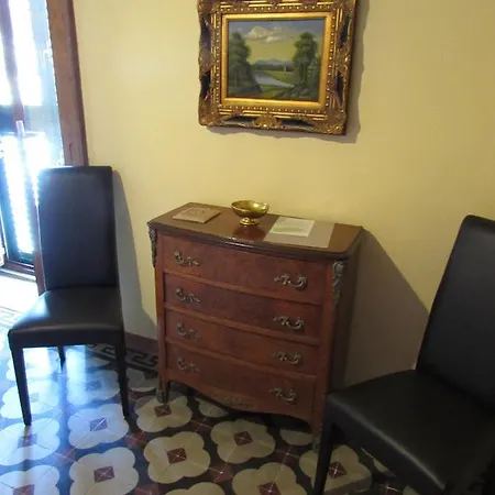 Antico Palazzo فندق مبيت وإفطار جيارديني ناكسوس