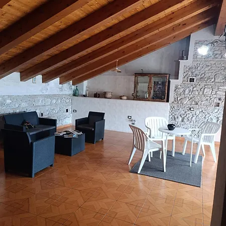 Antico Palazzo B&B 지아르디니낙소스