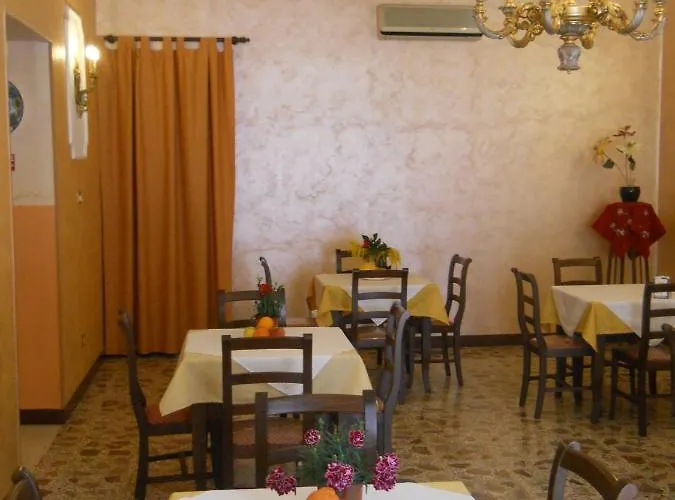 Antico Palazzo Bed & Breakfast Giardini Naxos