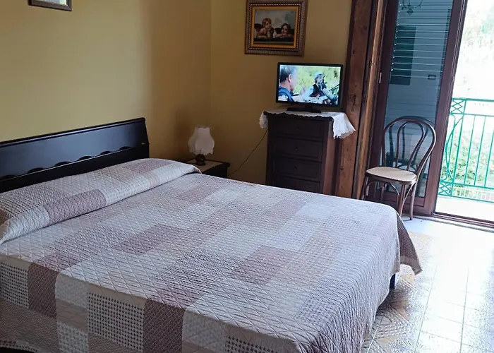 Bed & Breakfast Antico Palazzo Giardini Naxos
